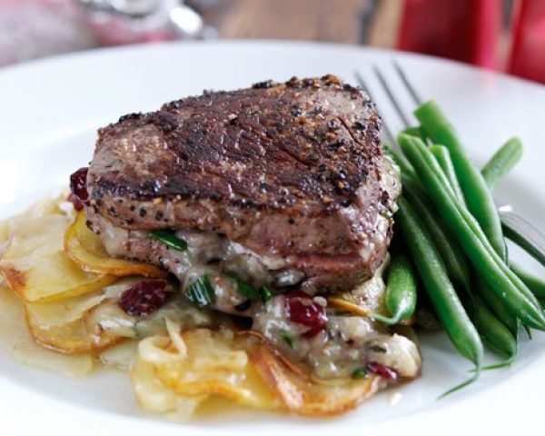 fillet-steak-and-stilton-and-cranberries