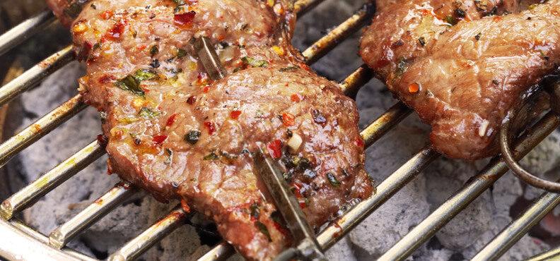 bbq-steak-kebabs-with-red-chicory-salad